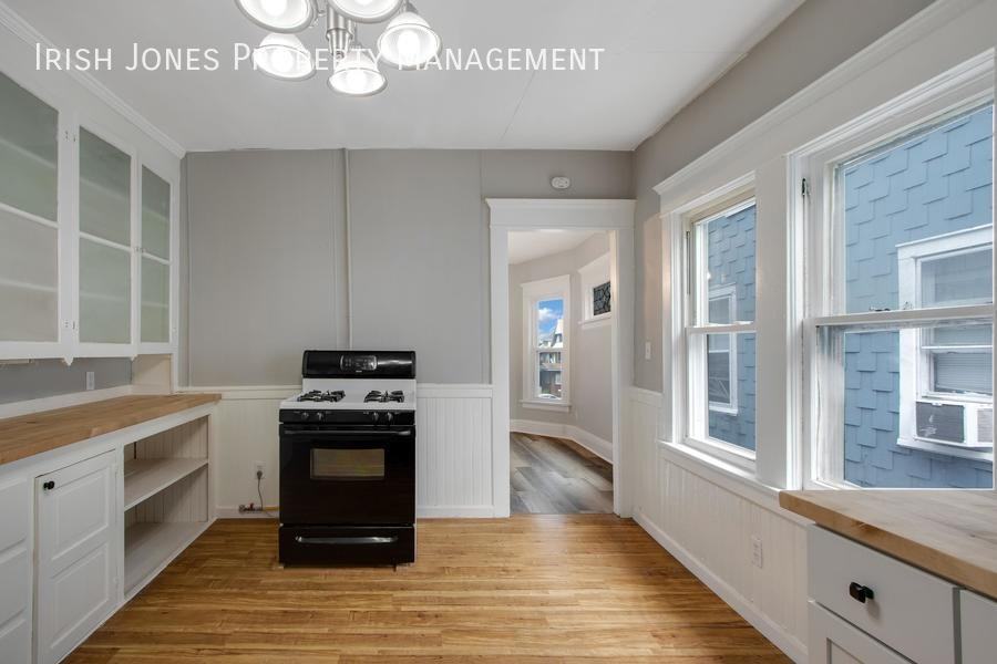 1899 Seneca St #2 - Photo 4 of 16