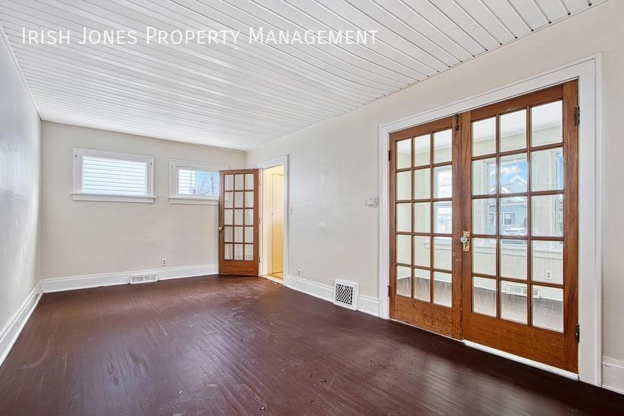 343 Parkridge Ave #1 - Photo 3 of 16