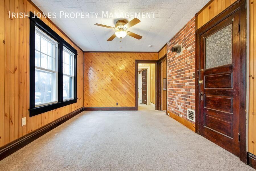 58 Royal Ave - Photo 7 of 17