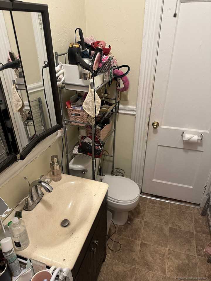 Royce Rd. & Commonwealth Ave #12A - Photo 6 of 15