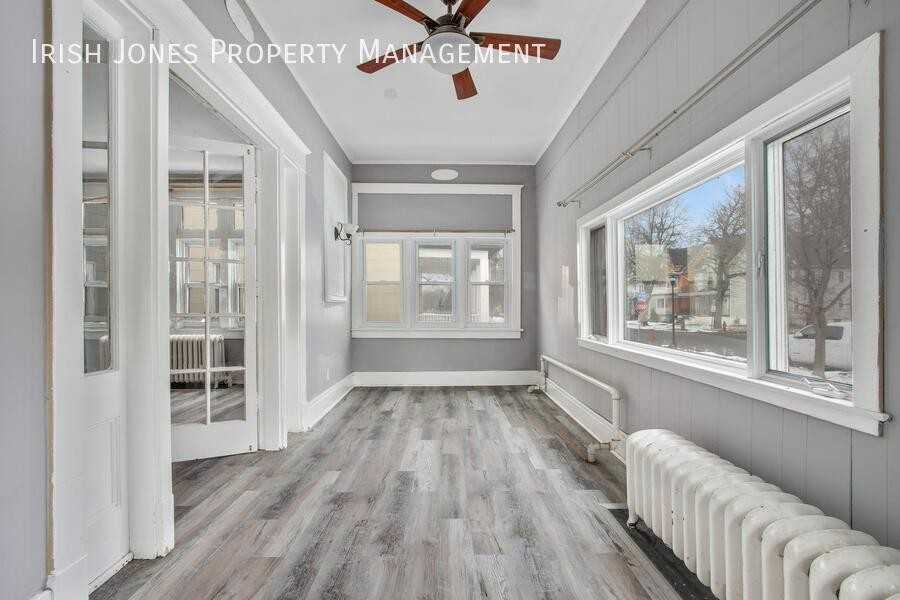 796 Columbus Pkwy - Photo 5 of 14