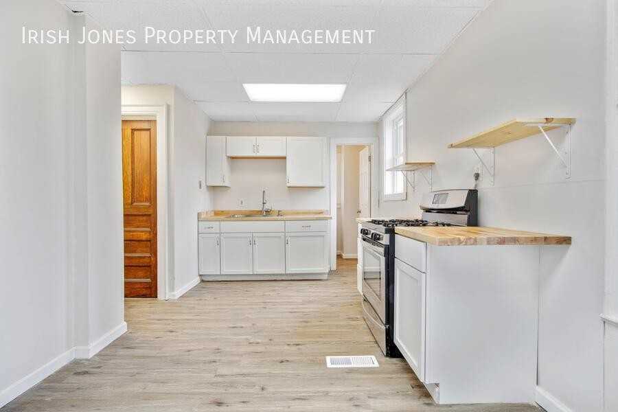 195 Auburn Ave #LOWER