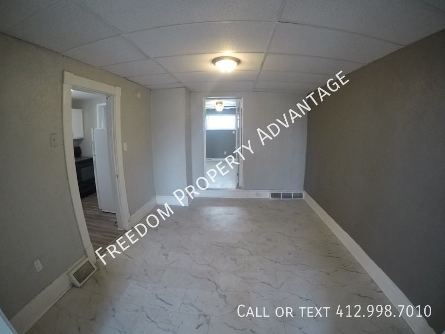 716 Saint Clair Ave - Photo 3 of 10