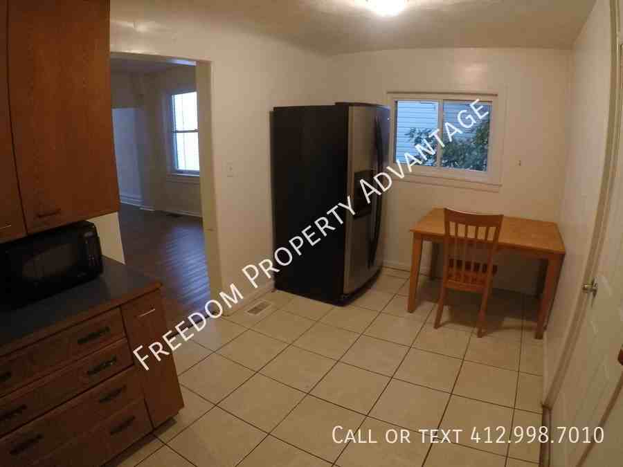 332 Virginia Ave - Photo 2 of 17