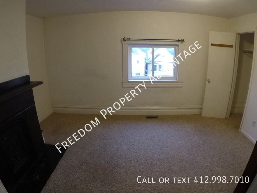 332 Virginia Ave - Photo 7 of 17