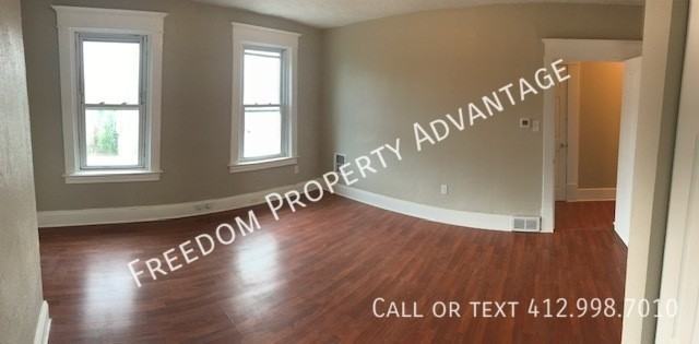 111 Kenova St #2 - Photo 4 of 9