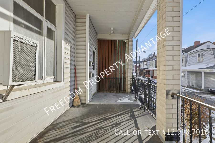 703 Excelsior St #2 - Photo 5 of 25