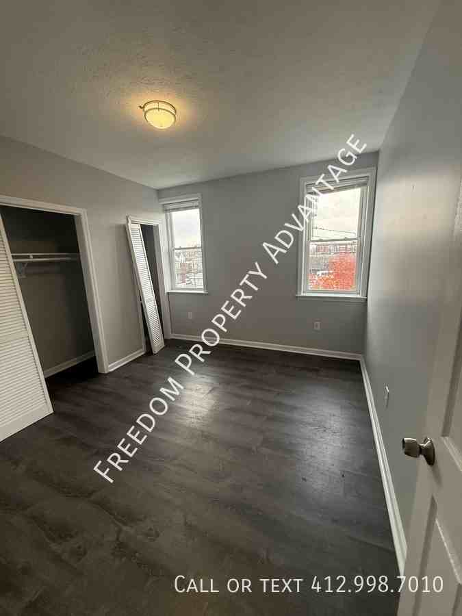 7301 Hamilton Ave #5 - Photo 3 of 6