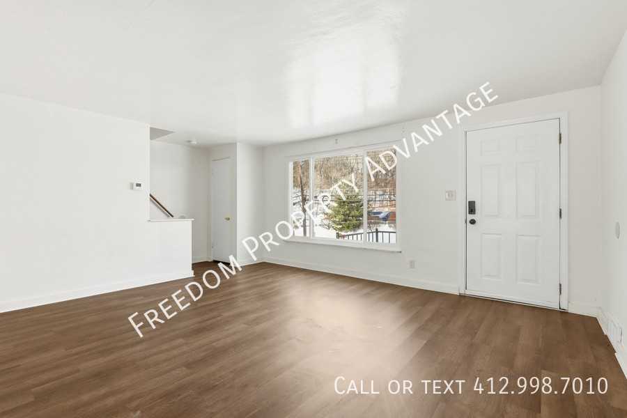 3396 Columbia Dr - Photo 4 of 31