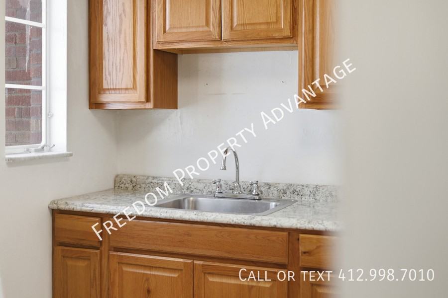 3396 Columbia Dr - Photo 6 of 31