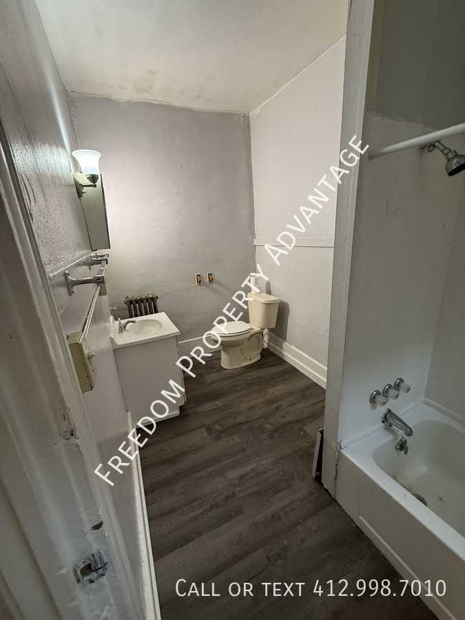 224 N Main St #8 - Photo 4 of 8