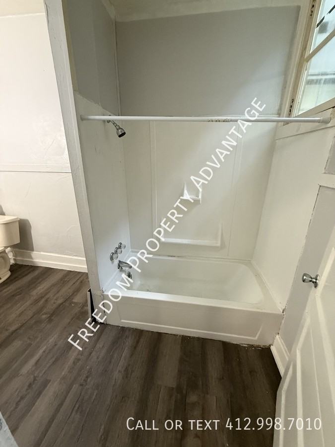 224 N Main St #8 - Photo 5 of 8