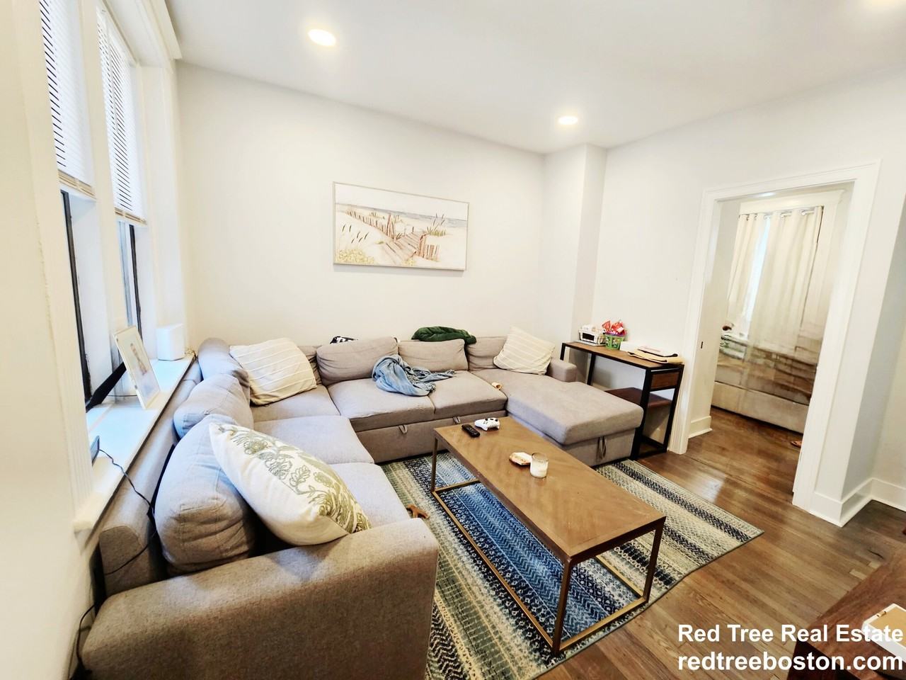 9 Myrtle St #3 - Photo 3 of 10