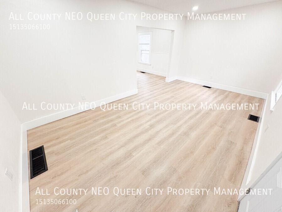 2117 Sherer Ave - Photo 4 of 27