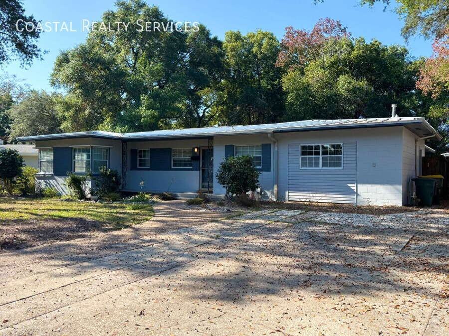 32 Bay Dr Ne - Photo 2 of 30