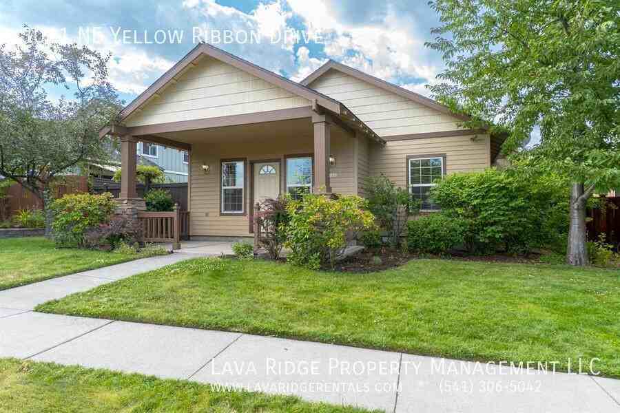 3011 Ne Yellow Ribbon Dr - Photo 3 of 38