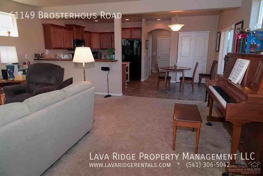 61149 Brosterhous Rd - Photo 3 of 12