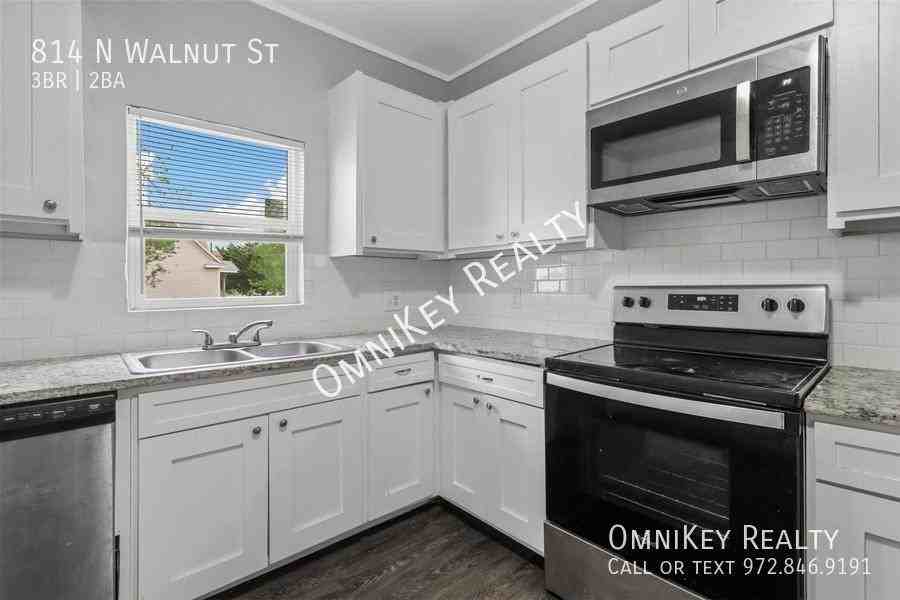 814 N Walnut St - Photo 6 of 14