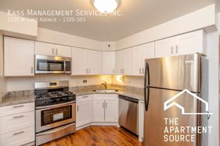 1320 W Lunt Ave #303 - Photo 1 of 1