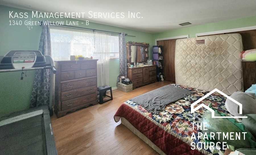 1340 Greenwillow Ln #B - Photo 6 of 11