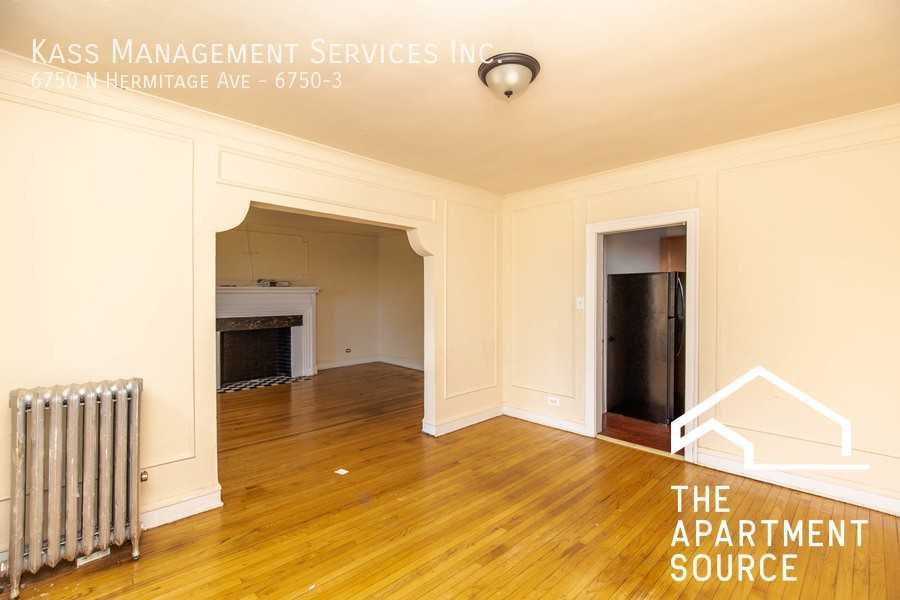 6750 N Hermitage Ave #3 - Photo 3 of 15