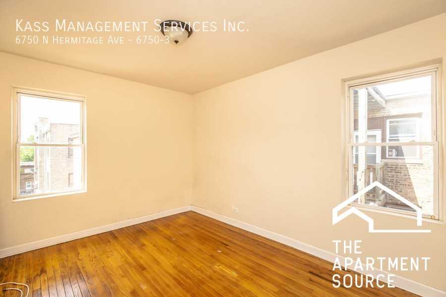 6750 N Hermitage Ave #3 - Photo 7 of 15