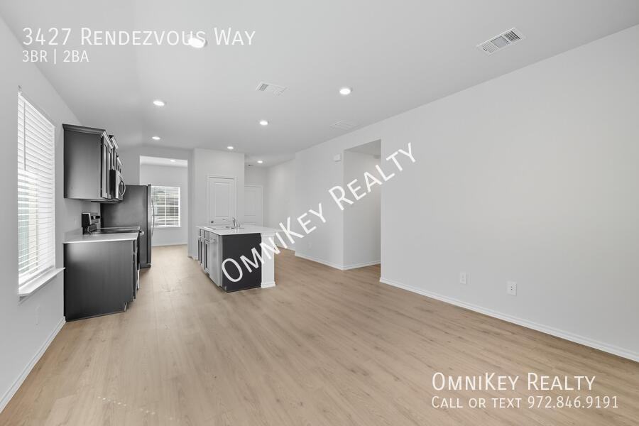 3427 Rendezvous Way - Photo 2 of 20