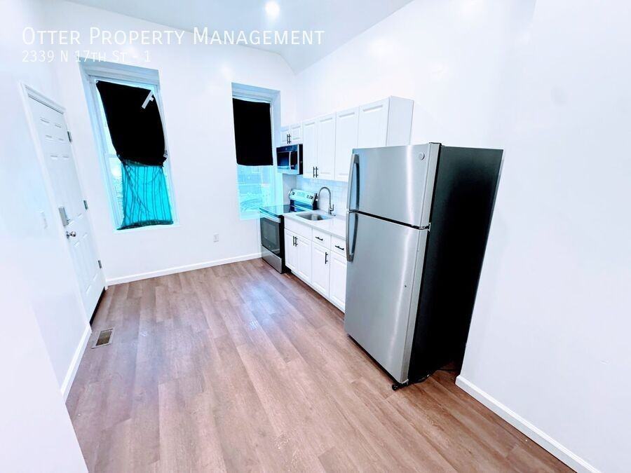 2339 N 17th St #1 - Photo 4 of 11