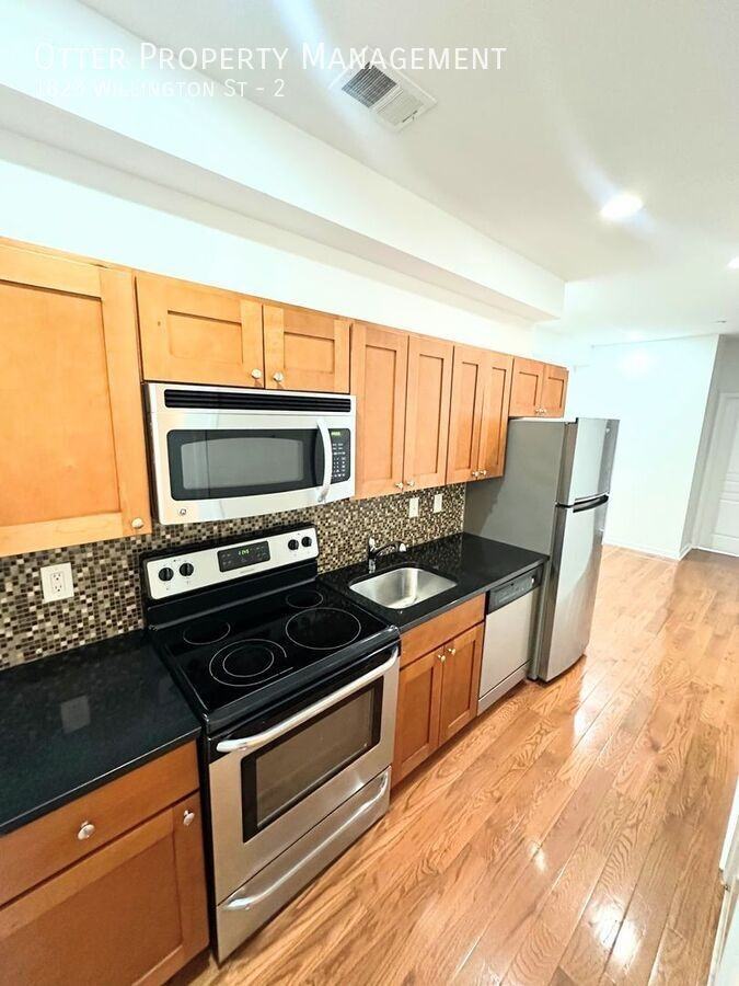 1823 N Willington St #2 - Photo 6 of 38