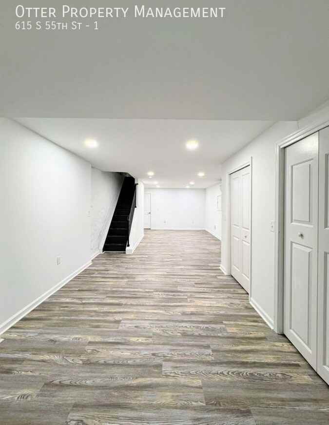 615 S 55th St #1 - Photo 6 of 33