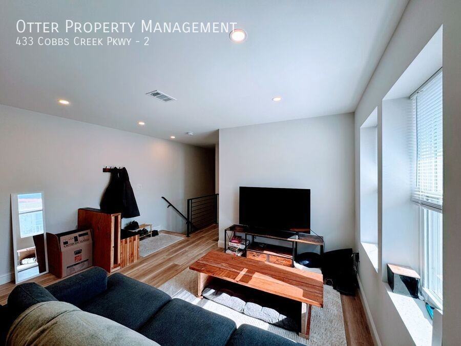 433 S 63rd St #2 - Photo 4 of 48