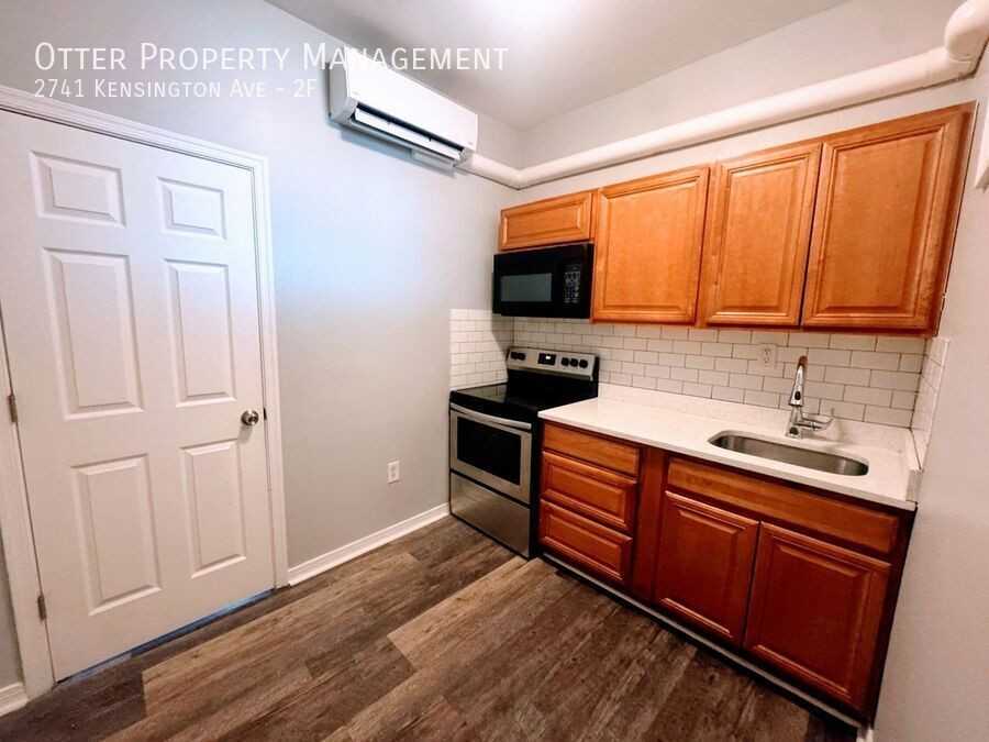 2741 Kensington Ave #2F - Photo 6 of 9