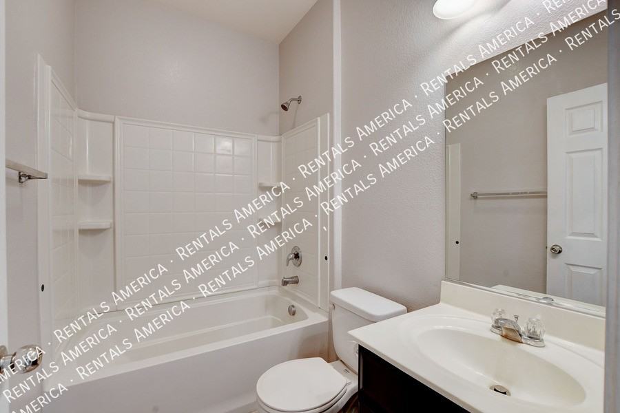 8271 Southern Cross Ave - Photo 6 of 15