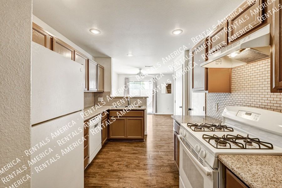 8144 Autumn Star Ave - Photo 6 of 15