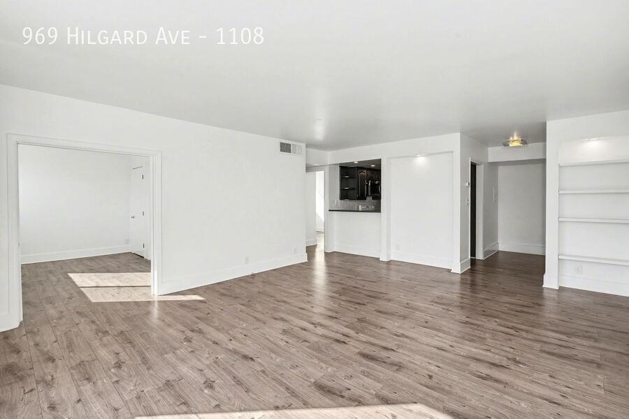 967 Hilgard Ave #1108 - Photo 4 of 32
