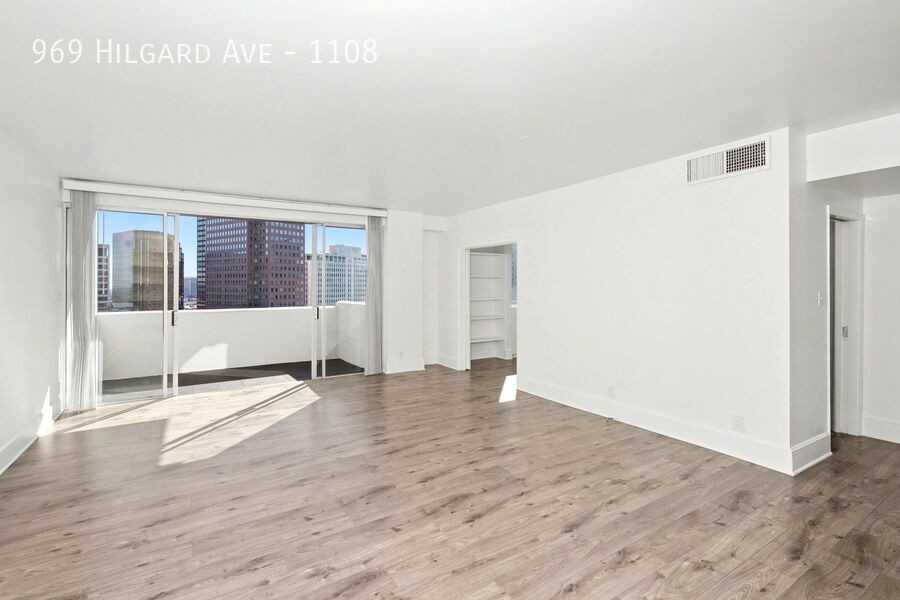 967 Hilgard Ave #1108 - Photo 7 of 32