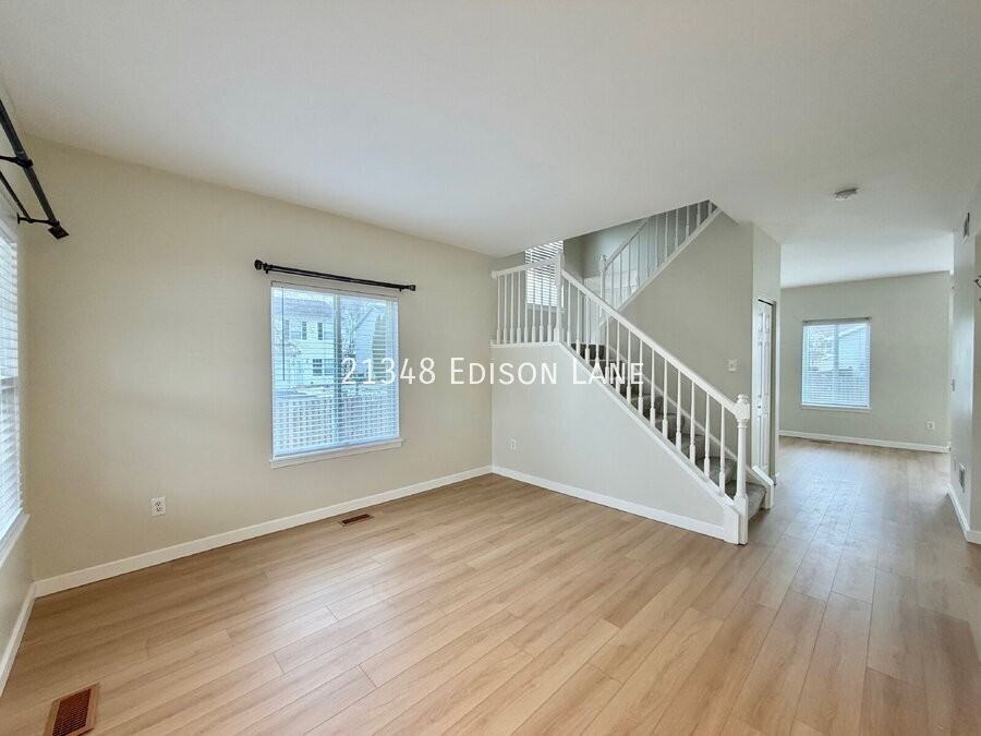 21348 W Edison Ln - Photo 2 of 12