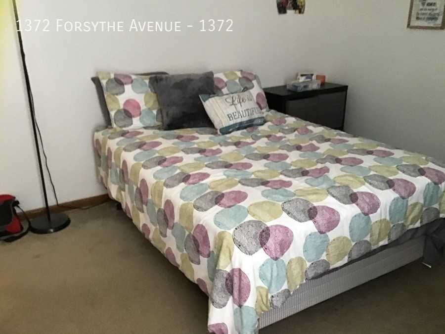 1372 Forsythe Ave #1372 - Photo 5 of 9