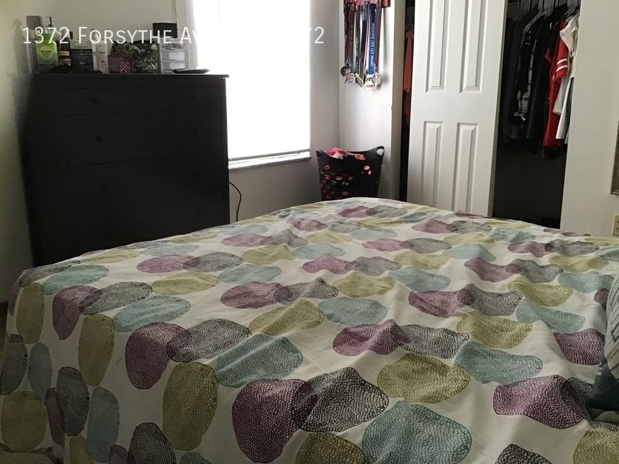 1372 Forsythe Ave #1372 - Photo 6 of 9