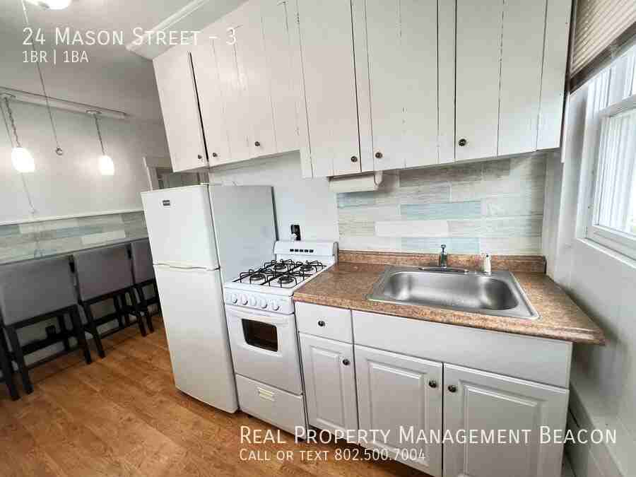 24 Mason St #3 - Photo 4 of 9