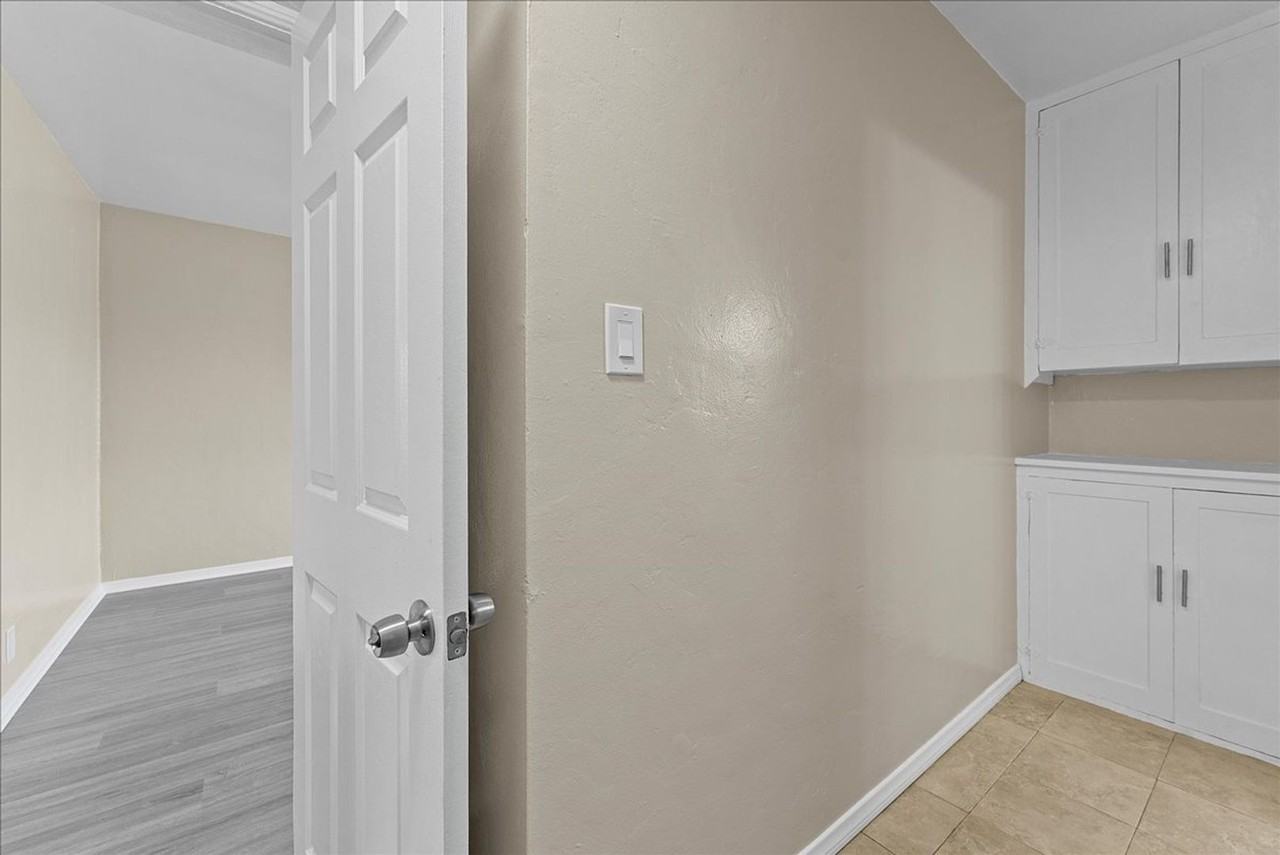 1922 Locust Ave #07 - Photo 7 of 11