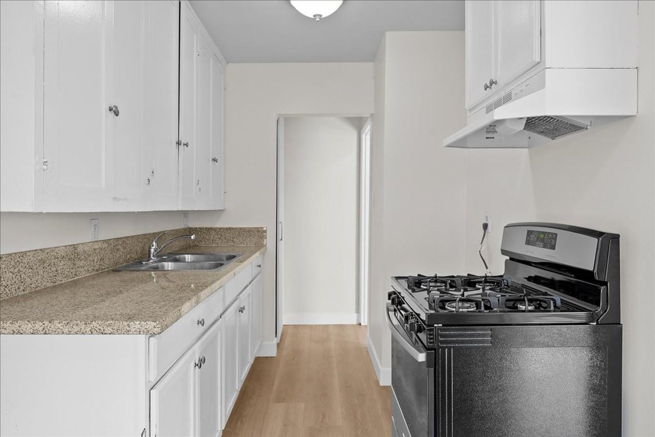 1922 Locust Ave #08 - Photo 5 of 12