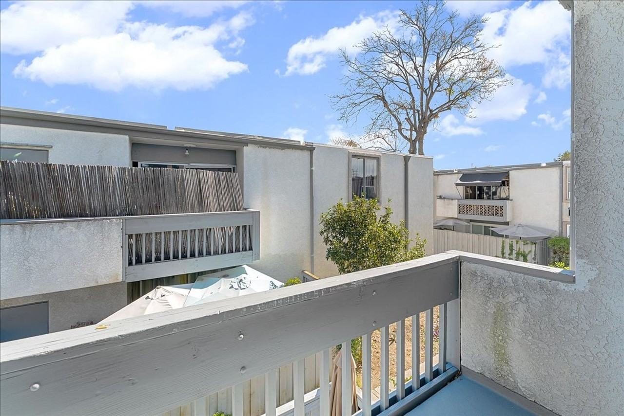 18620 Hatteras St #233 - Photo 6 of 21