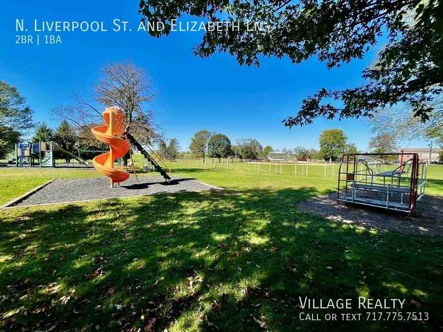 Liverpool & Elizabeth Ln. #L - Photo 5 of 49