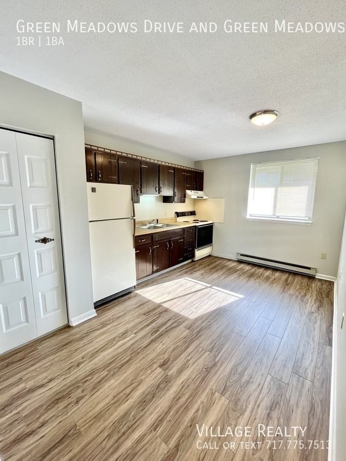 Green Meadows Drive & & Green Meadows Drive #528 - Photo 2 of 50