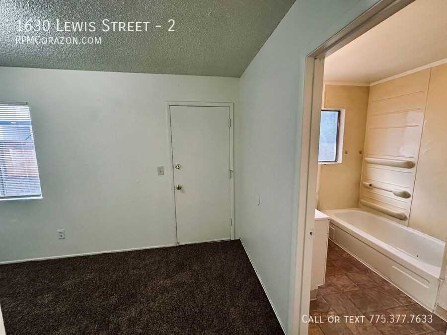 1630 Lewis St #2 - Photo 6 of 10