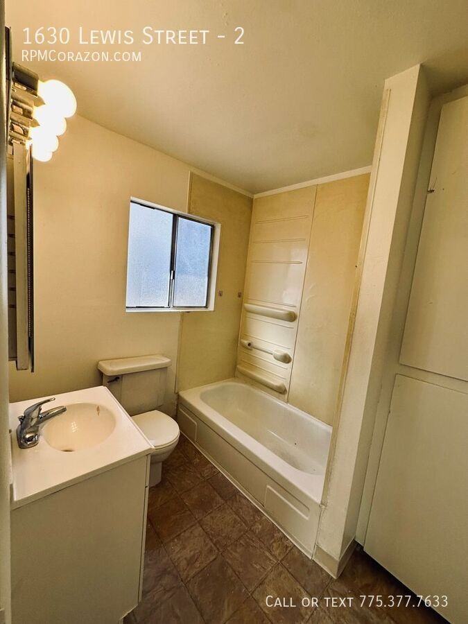 1630 Lewis St #2 - Photo 7 of 10