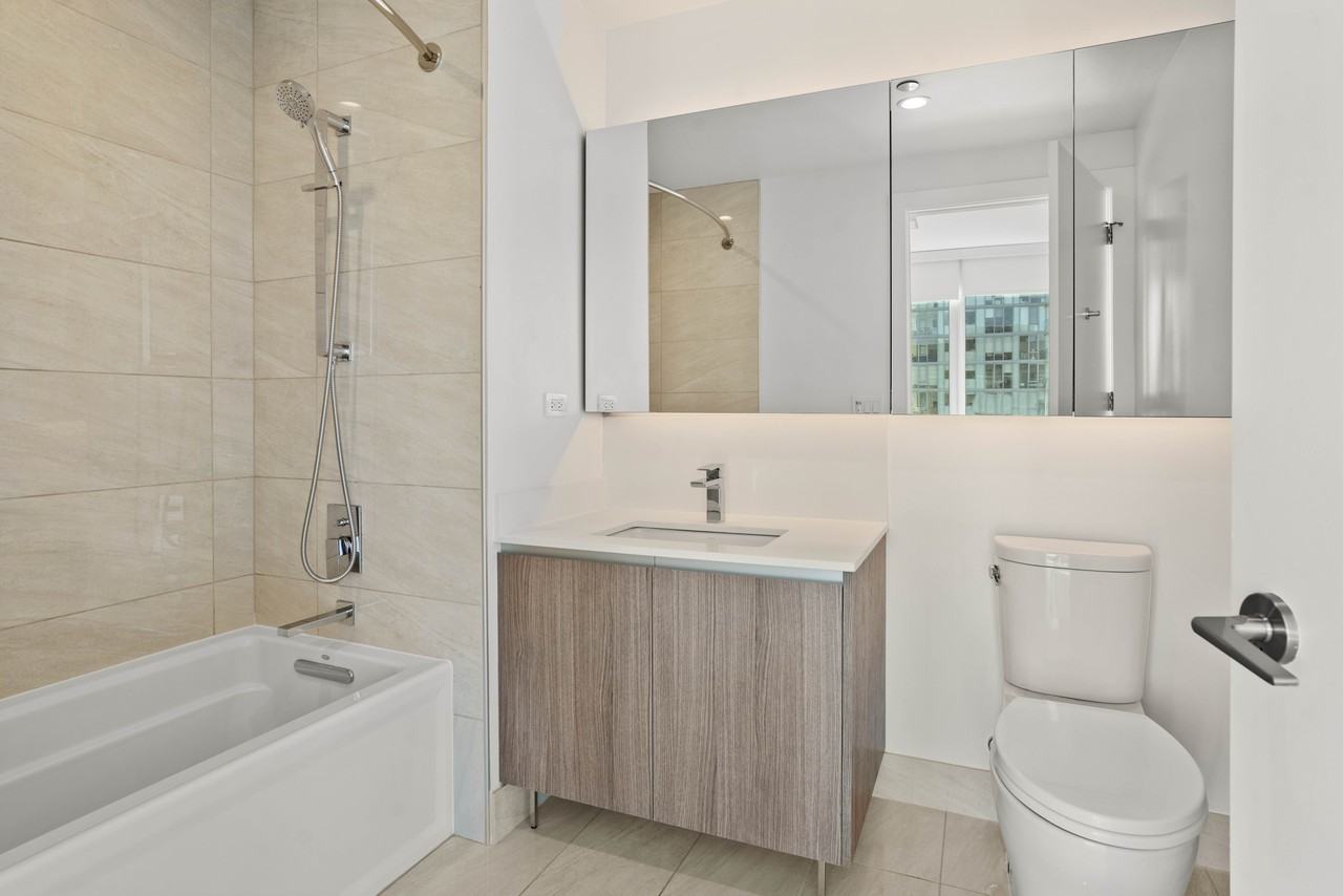 1140 N Wells St #1-1 - Photo 6 of 27