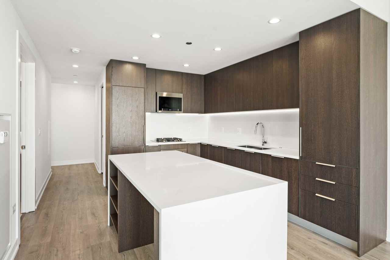 202 W Hill St #1-1 - Photo 3 of 24