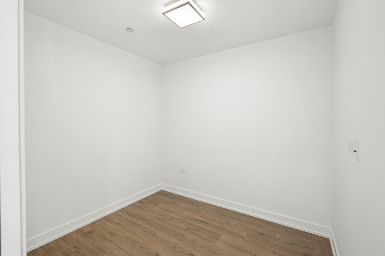 202 W Hill St #1-1 - Photo 7 of 24